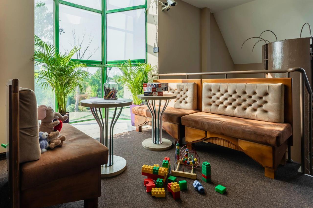 Hotel Pod Kasztanami ลูบลิน ภายนอก รูปภาพ