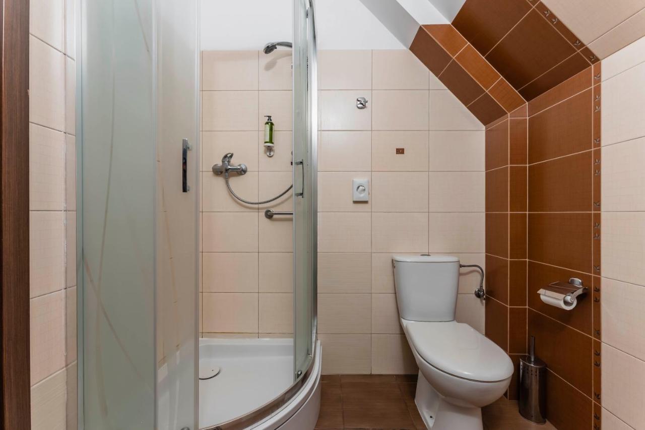 Hotel Pod Kasztanami ลูบลิน ภายนอก รูปภาพ